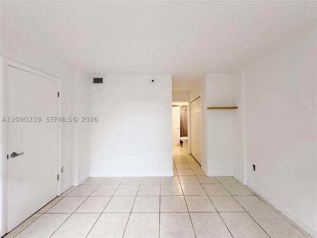 Building Photo - 2175 NE 170th St