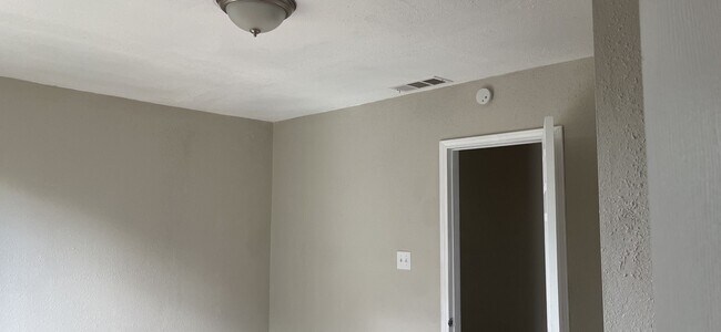 Building Photo - 4405 Reese Creek Rd