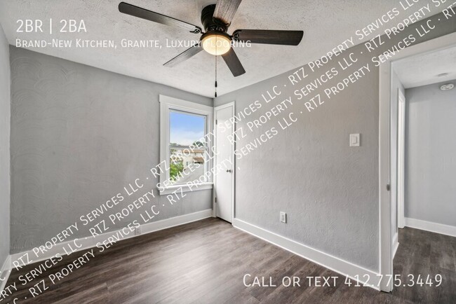 Building Photo - 553 Farnsworth Ave