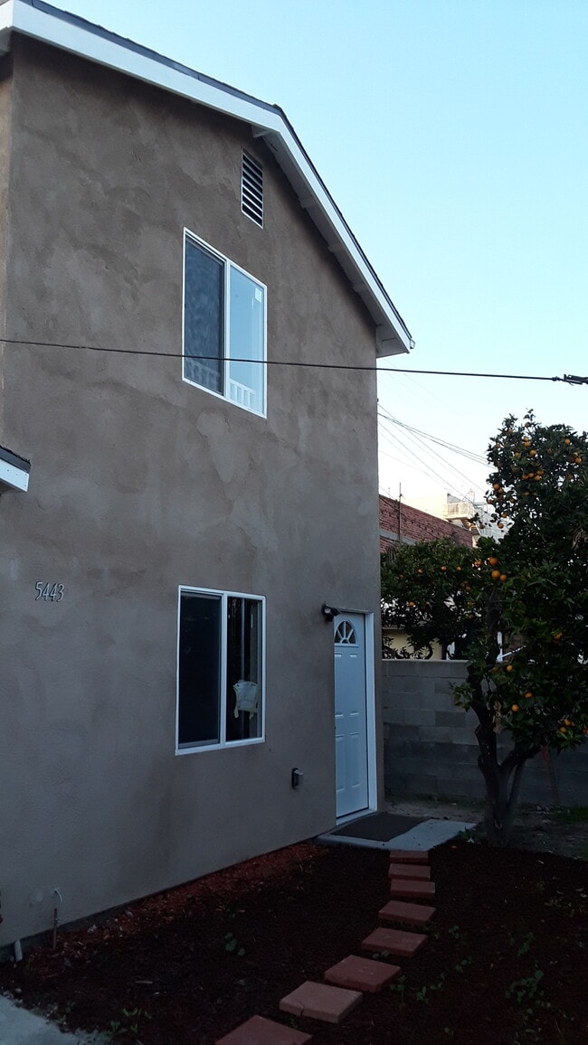 Building Photo - 5443 11th Ave