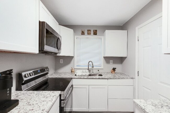 Building Photo - Smith St