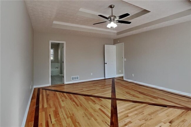 Building Photo - 3676 Victoria Dr