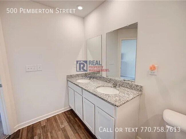 Building Photo - 500 Pemberton St