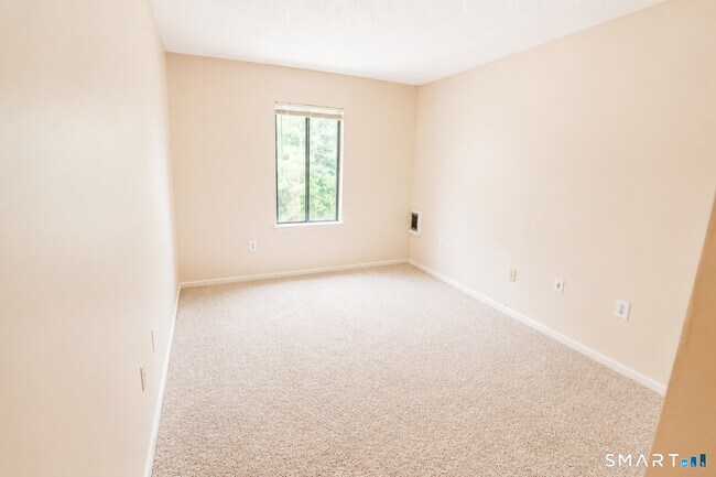 Building Photo - 175 Mill Pond Rd