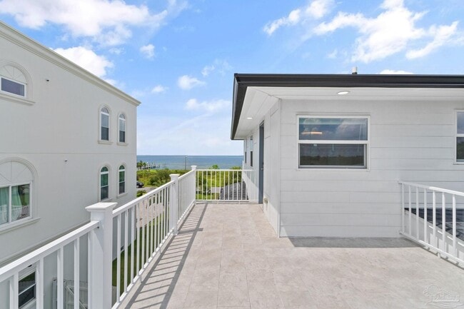 Building Photo - 500 Deer Point Dr