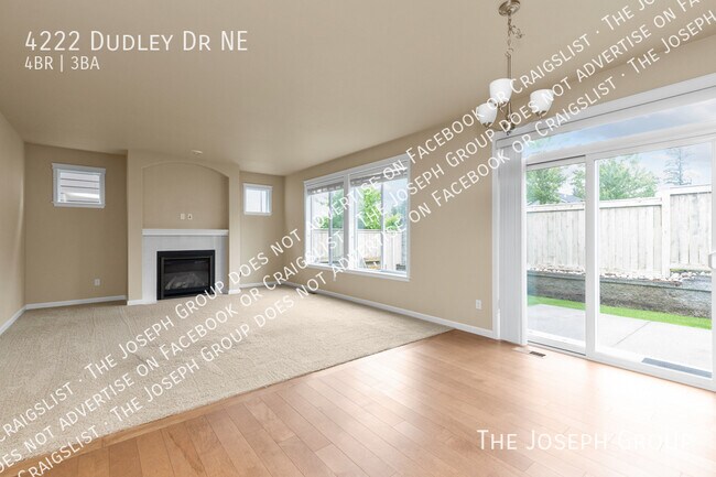 Building Photo - 4222 Dudley Dr NE