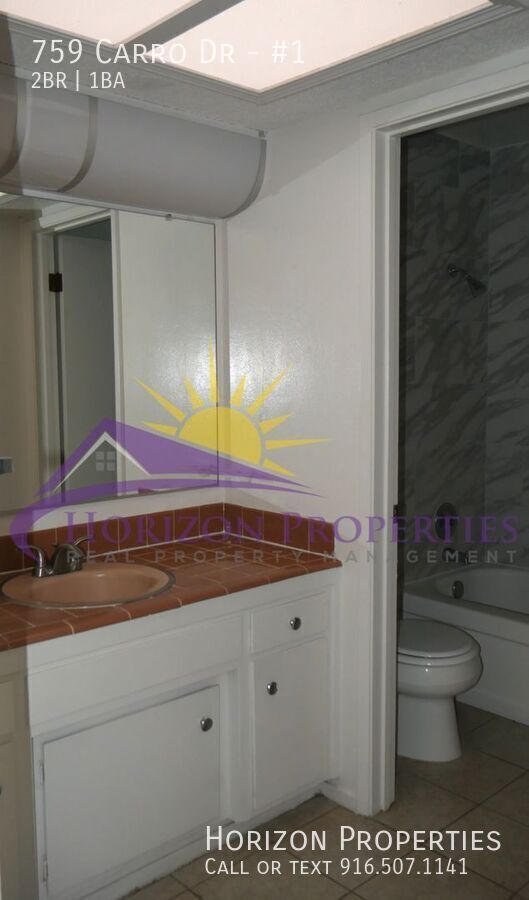 Building Photo - 759 Carro Dr