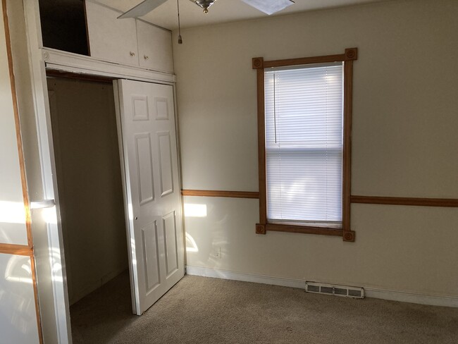 Building Photo - 5425 Webster St