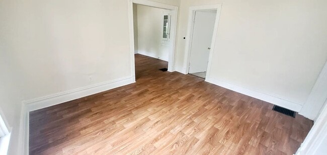 Building Photo - 1802 Madison Ave SE