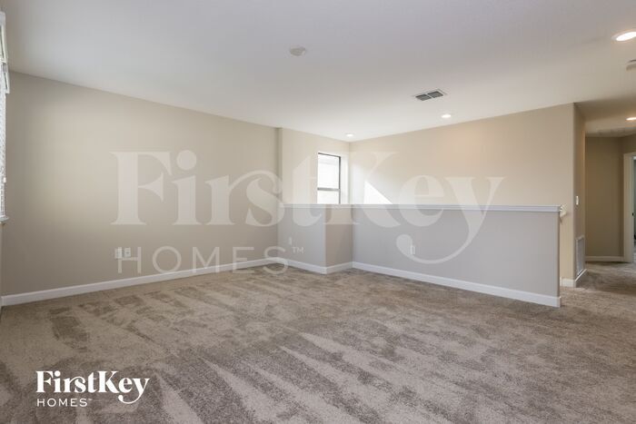 Building Photo - 9821 Ivory Dr