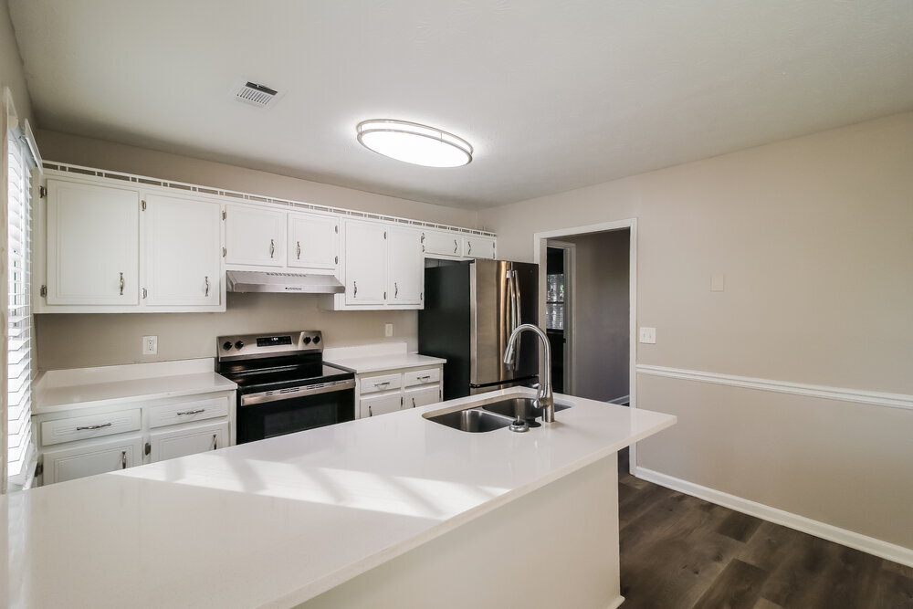 Building Photo - 796 Greenwood Trail SE