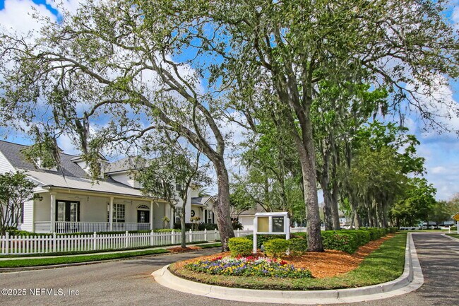 Building Photo - 1842 Paradise Moorings Blvd