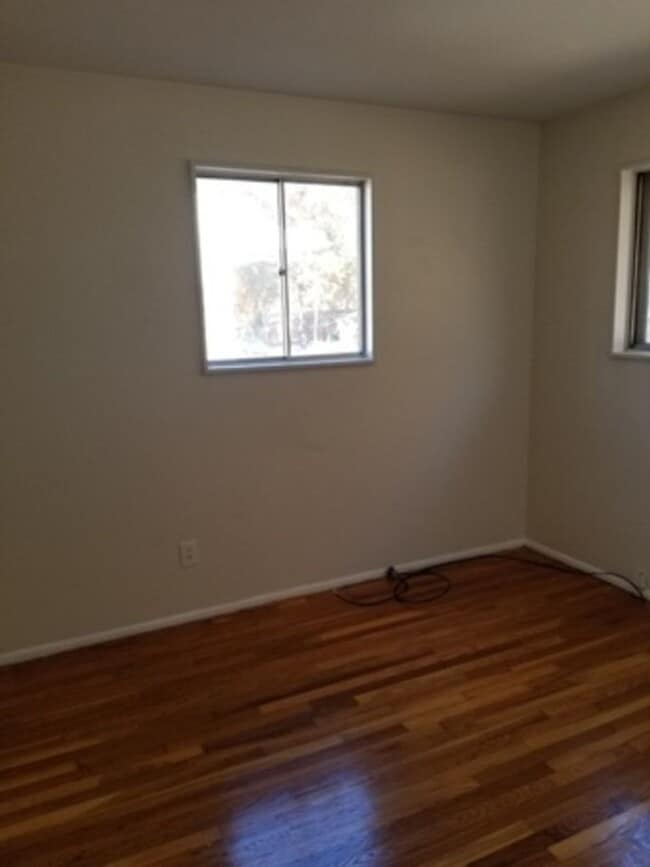 Building Photo - House for Rent in Florissant