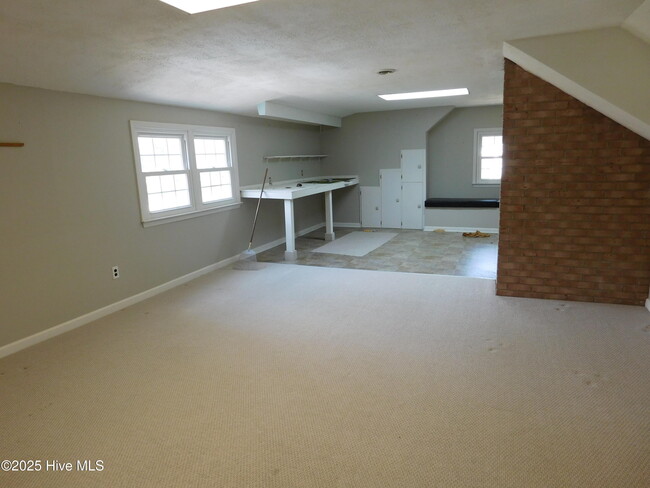 Building Photo - 509 W Wilson Creek Dr