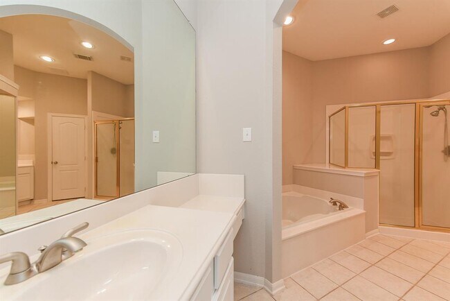 Building Photo - 21822 Mystic Point Ct
