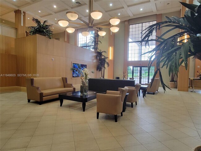 Building Photo - 196 Mansfield F