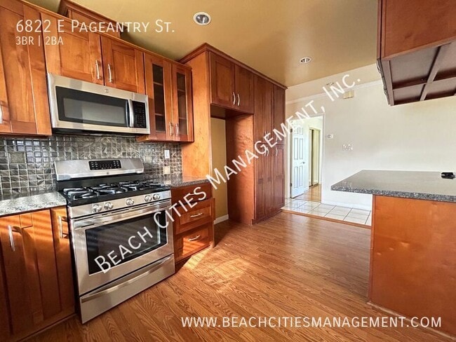 Building Photo - 6822 E Pageantry St