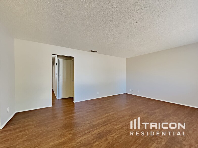 Building Photo - 7827 Charmette Way