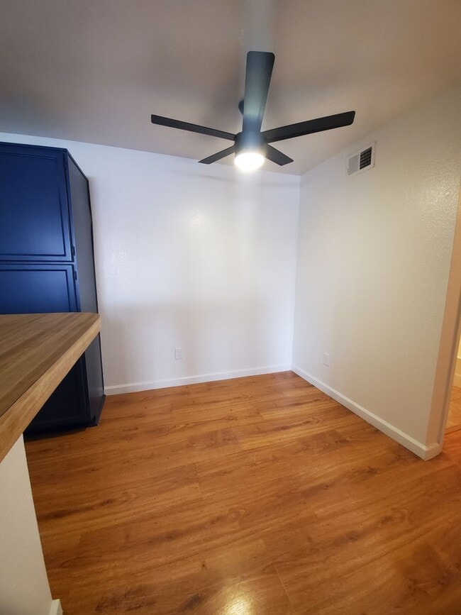 Building Photo - Ground level 2 bed/2 bath condo- Guadalupe & Country Club