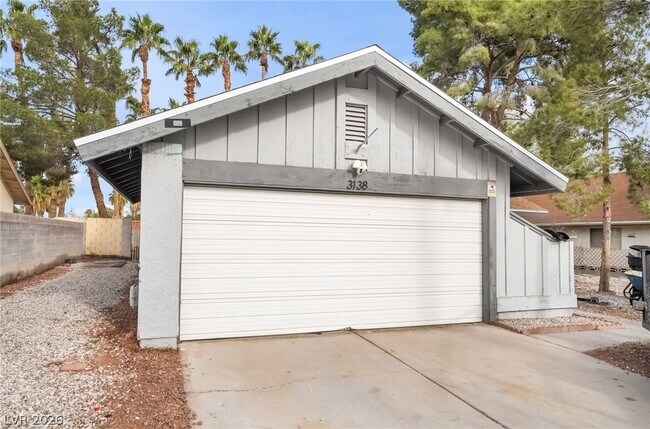 Building Photo - 3138 Belvedere Dr