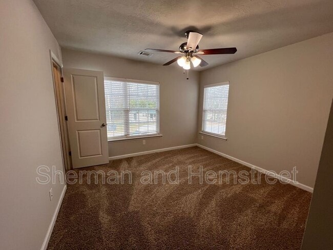 Building Photo - 737 Tarvin Cir