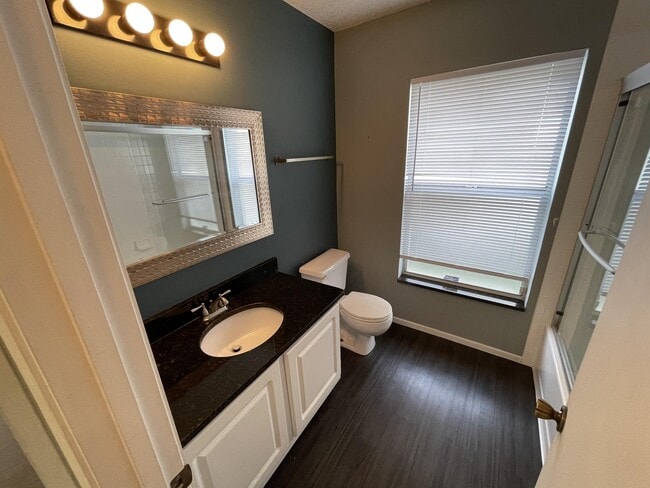 Building Photo - 3041 Bloomsbury Dr