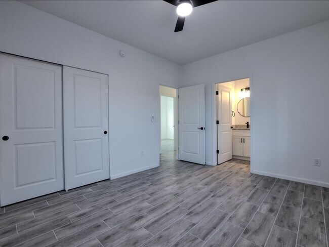 Building Photo - 1603 S Van Buren Ave
