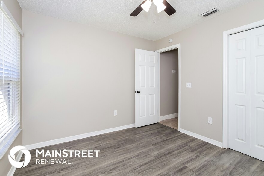 Building Photo - 2478 Pine Chase Cir