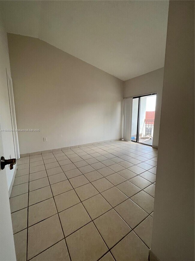 Building Photo - 7500 SW 153rd Ct