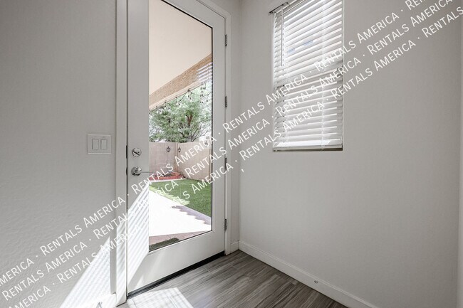 Building Photo - 743 N Abalone Ct.