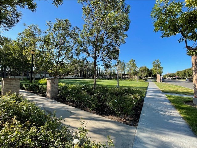 Building Photo - 36 Calypso