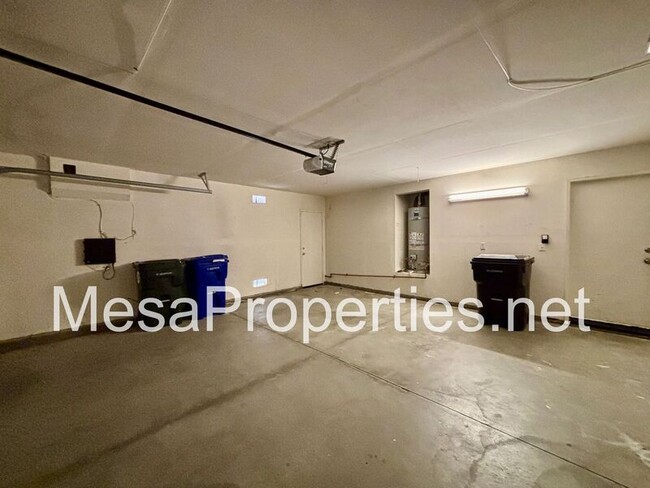 Building Photo - 13784 Brynwood St