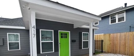 Building Photo - 415 Bedford Dr