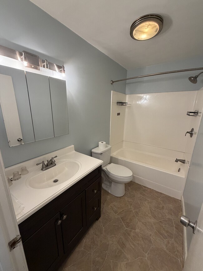 Building Photo - 1011 Brownlea Dr