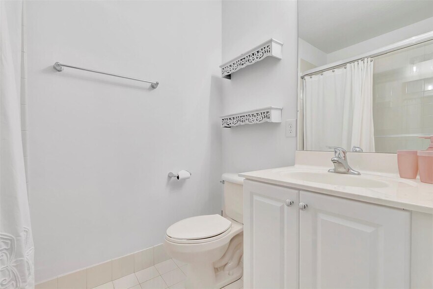 Building Photo - 1703 Coastal Bay Blvd