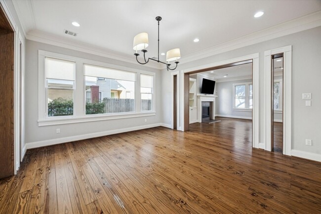 Building Photo - 1226 Heights Blvd