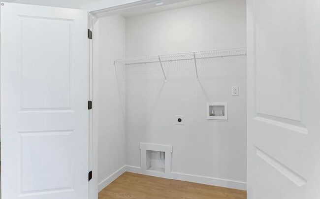 Building Photo - Brand New 3/2.5 Duplex Available Now!