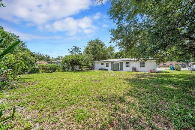 Building Photo - 2125 NW 91st St