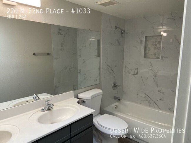 Building Photo - 220 N 22nd Pl