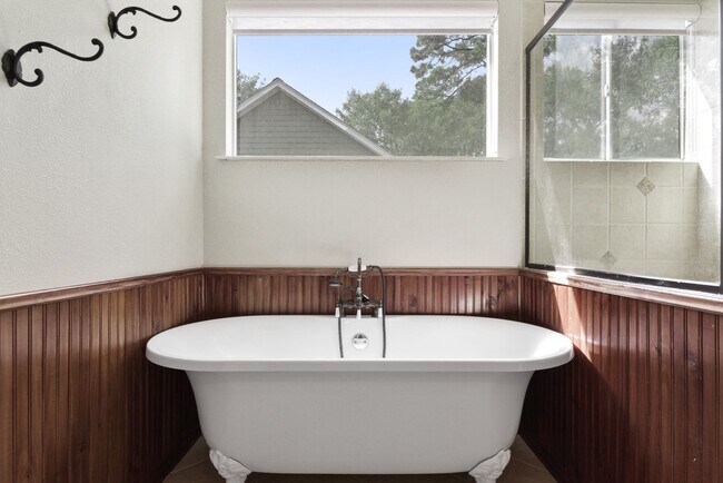 Building Photo - 31 Treescape Cir