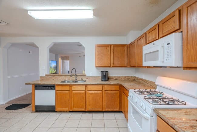 Building Photo - 914 Parsonfield Ct