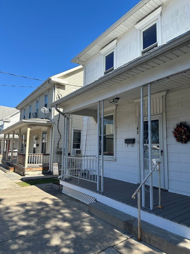 Building Photo - 3 bedroom home in Palmyra