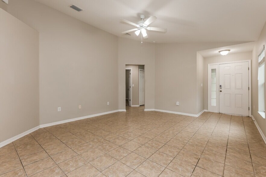 Building Photo - 10307 Granada Green Ct