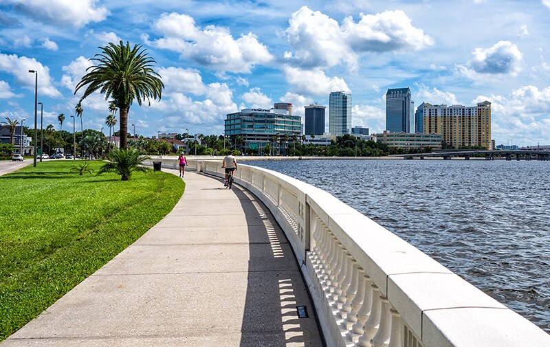 Building Photo - 3136 W EUCLID AVE N