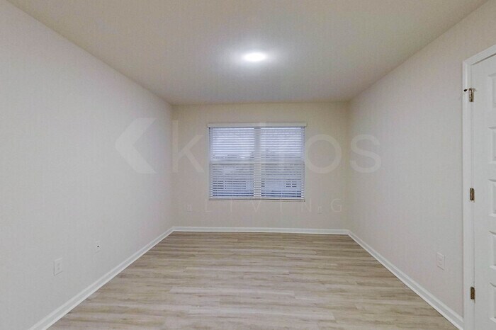 Building Photo - 312 Monarch Ln