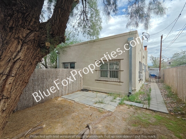 Building Photo - 233 N Jacobus Ave