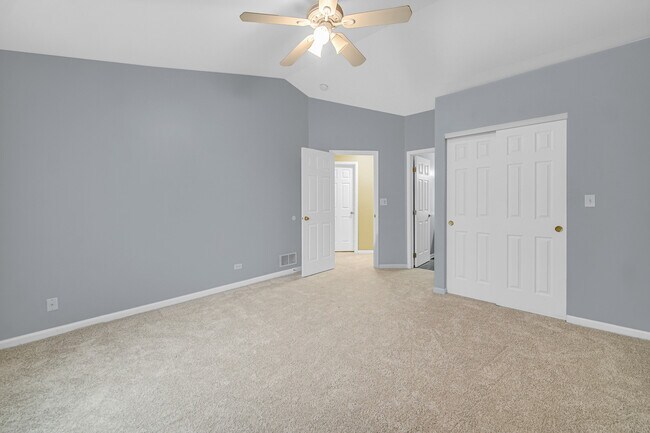 Building Photo - 3473 Ravinia Cir