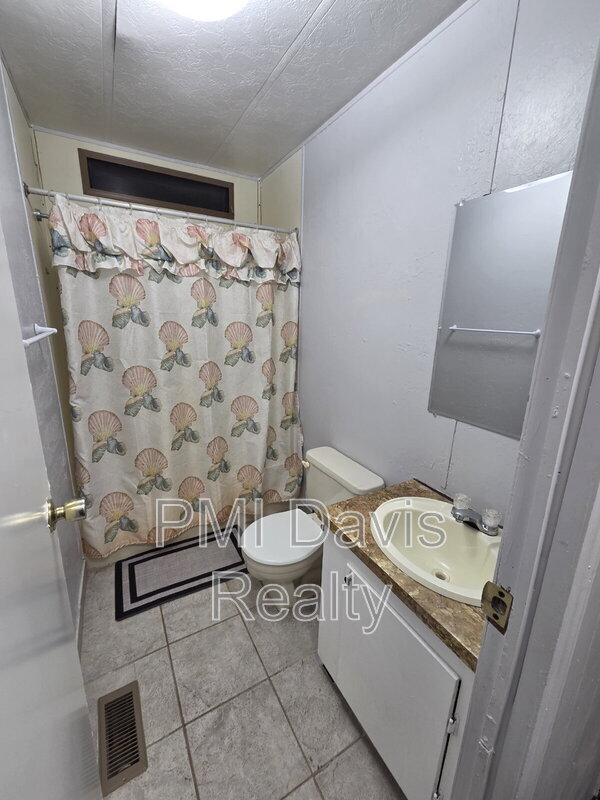 Building Photo - 2288 Amarylis Ave