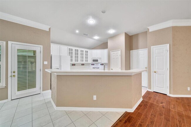 Building Photo - 14 Mulberry Glen Pl