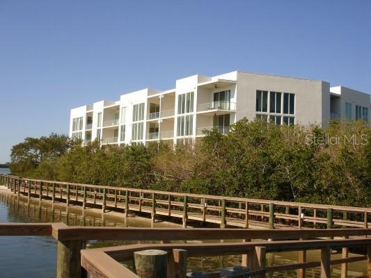 Building Photo - 1375 Beach Rd